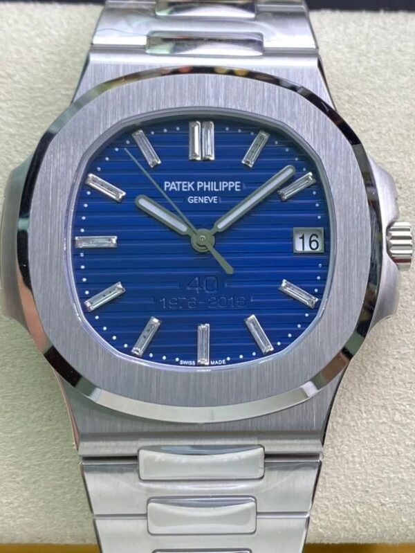 008-1.jpg Patek Philippe Nautilus 40th Anniversary Platinum Edition (Ref. 5711/1P)