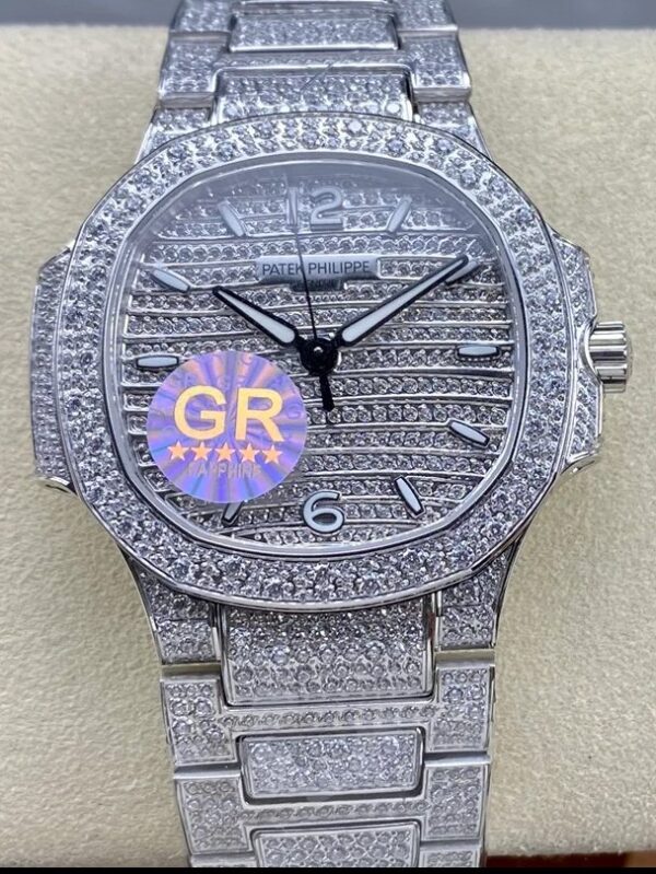 Customized Patek Philippe Aquanaut 7118/1450R-0011