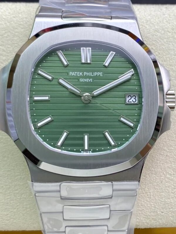 1:1 Superclone Patek Philippe 5711 Nautilus green