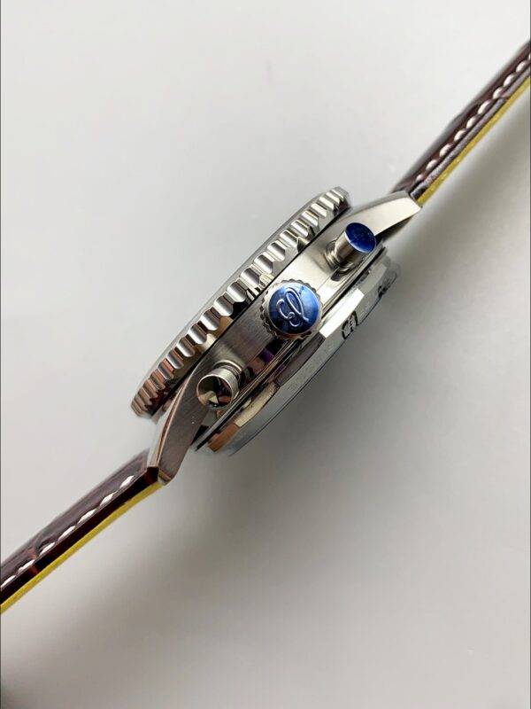 Breitling Navitimer B01 Chronograph 43 White Dial – 904L Steel Casing (1;1Super Clone)