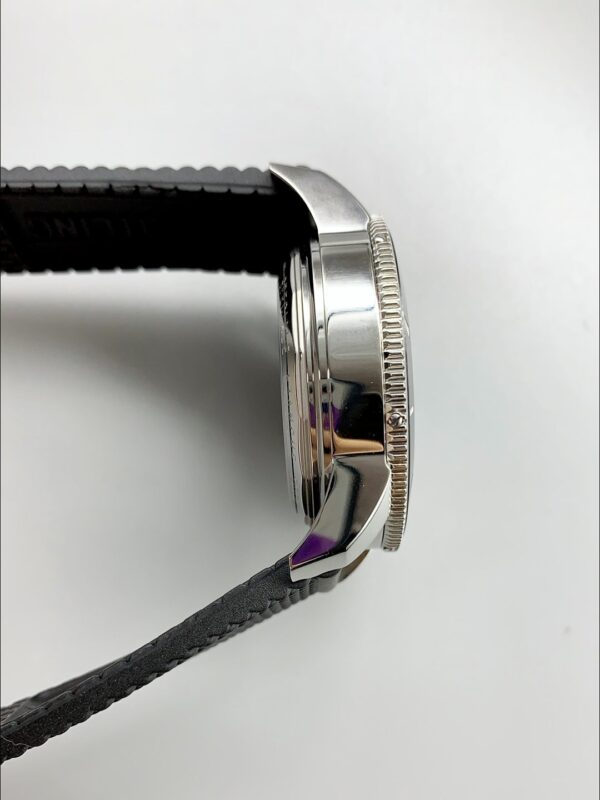 Breitling Superocean Culture Chronograph Men’s Watch with Green Dial and Leather Strap(1:1 Super Clone)