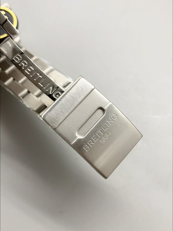 Breitling Avenger 43 Automatic Blue Dial Steel Strap (1:1Super Clone)