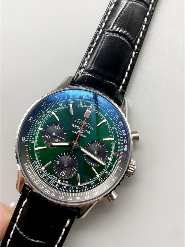 Breitling Navitimer B01 Chronograph 43 Green Dial – 904L Steel Casing (1;1Super Clone)