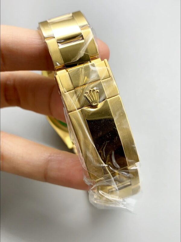 Rolex Explorer I Black Dial – Yellow Gold Steel in 3230 Movement(1:1Super Clone)