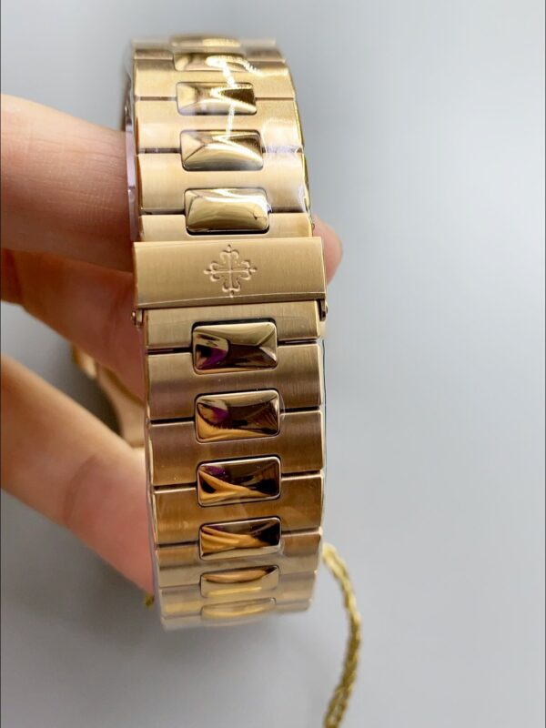 Patek Philippe Nautilus 5711/1R-001 in Rose Gold Grey Dial(1:1 Super Clone)