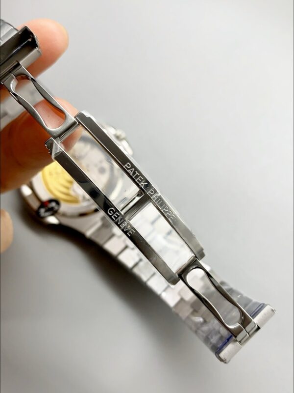 Patek Philippe Nautilus Black Stripe Dial Diamond Bezel Stainless Steel Bracelet Date 1:1 Superclone