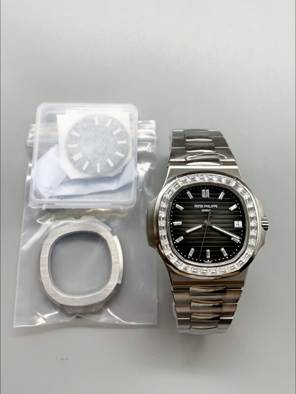 Patek Philippe Nautilus Black Stripe Dial Diamond Bezel Stainless Steel Bracelet Date 1:1 Superclone