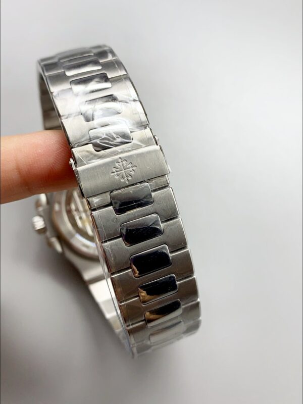 Patek Philippe Nautilus 5711 Black Dial 904L Steel with Rubies Bezel(1:1Super Clone)