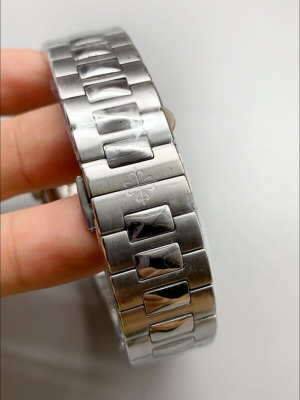 Patek Philippe Nautilus 5740 Perpetual Calendar Stainless Steel White Dial (1:1Super Clone)