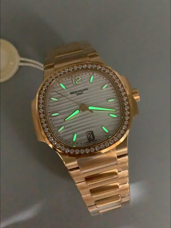 Patek Philippe Nautilus 7118R 35MM Rose Gold White Dial(1:1Super Clone)