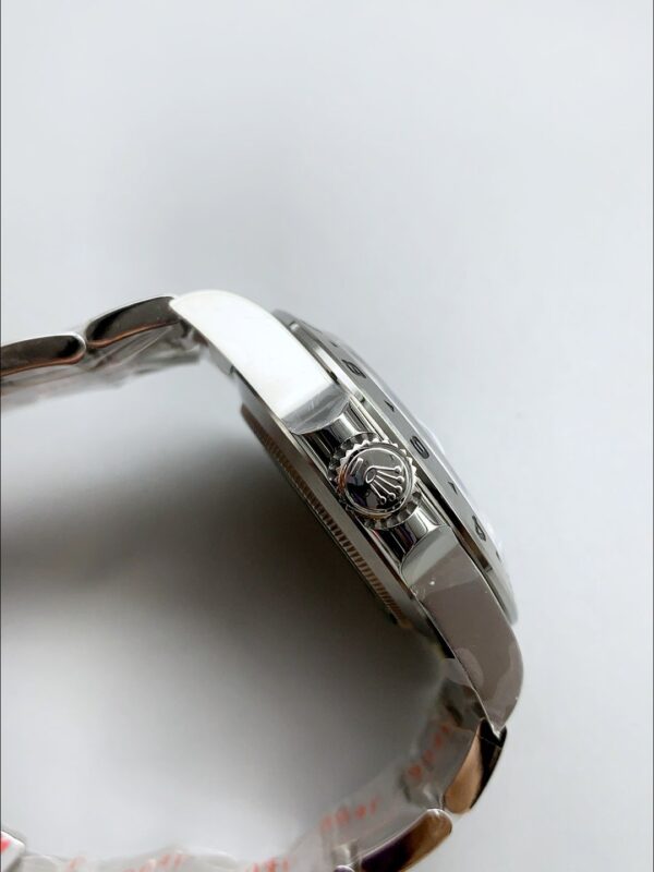 Explorer 2 GMT 216570-77210