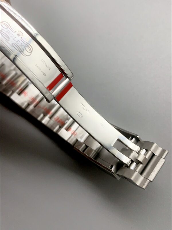 Rolex GMT-Master II With Black and Gray Bezel and 3285 Movement.(1;1Super Clone)