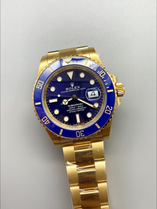 Rolex Submariner 40mm Gold Case, Blue Dial, 3135 Movement.(1;1Super Clone)