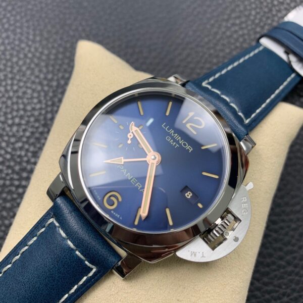 1:1 Superclone Panerai Luminor 1950 3 Days GMT Automatic PAM 688