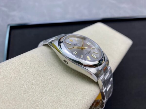 Rolex Oyster Perpetual 41 Ref: 124300