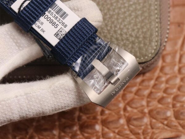 Panerai Luminor Submersible PAM 00984 – 1:1 Superclone