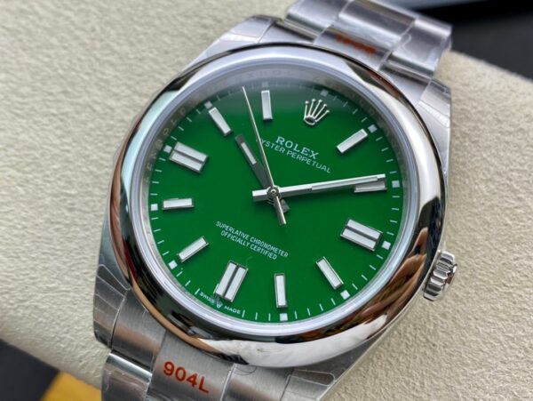 Rolex Oyster Perpetual 41 Ref: 124300