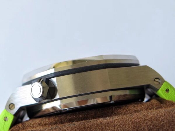 Audemars Piguet Royal Oak Offshore Diver 26703 1:1 Superclone