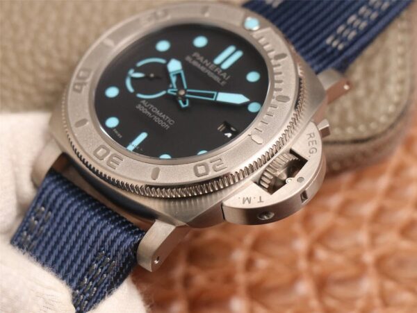 Panerai Luminor Submersible PAM 00984 – 1:1 Superclone