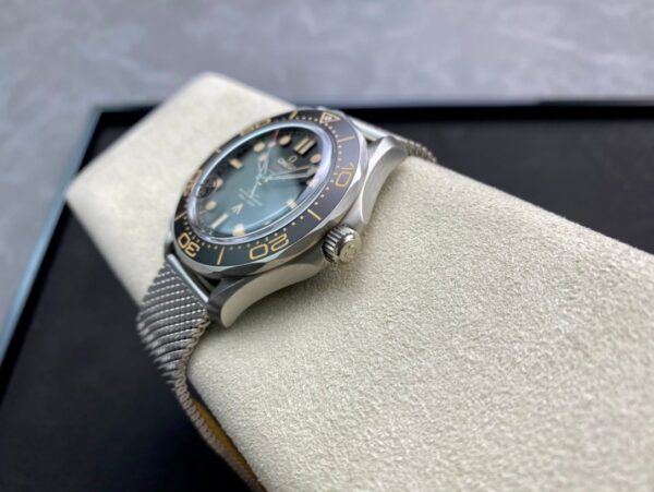 4d39d6_7fb1626f64dc4f6cb7f12240df9ab836mv2.jpg 1:1 super clone Omega Seamaster Diver 300M 42mm Titanium(007)