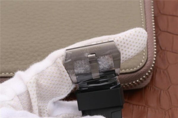 Panerai Luminor Submersible PAM389 – 1:1 Superclone