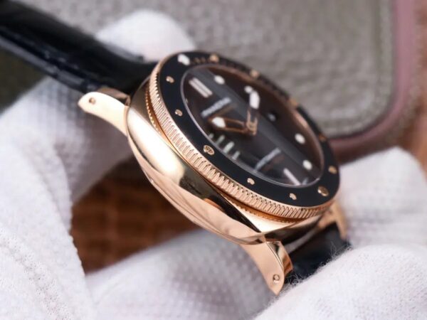 Panerai Luminor Submersible 3 days PAM684 Rose Gold -1:1 Superclone