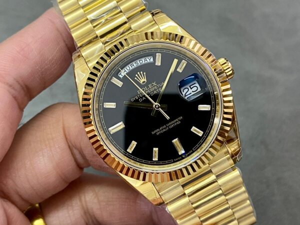 4d39d6_e24667eadd124c9aaa28155ff01d6f1bmv2.jpg Day Date Rolex Weekly Journal 18K Yellow Gold Plated counter weight