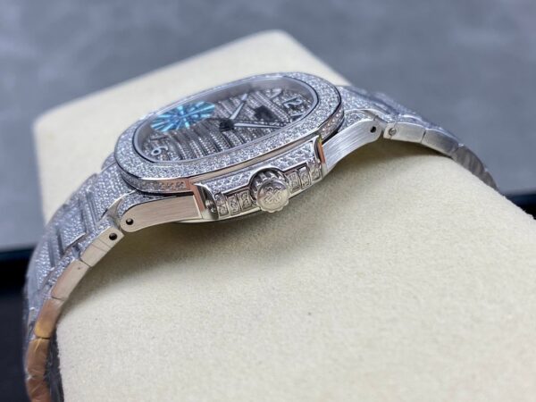 Customized Patek Philippe Aquanaut 7118/1450R-0011